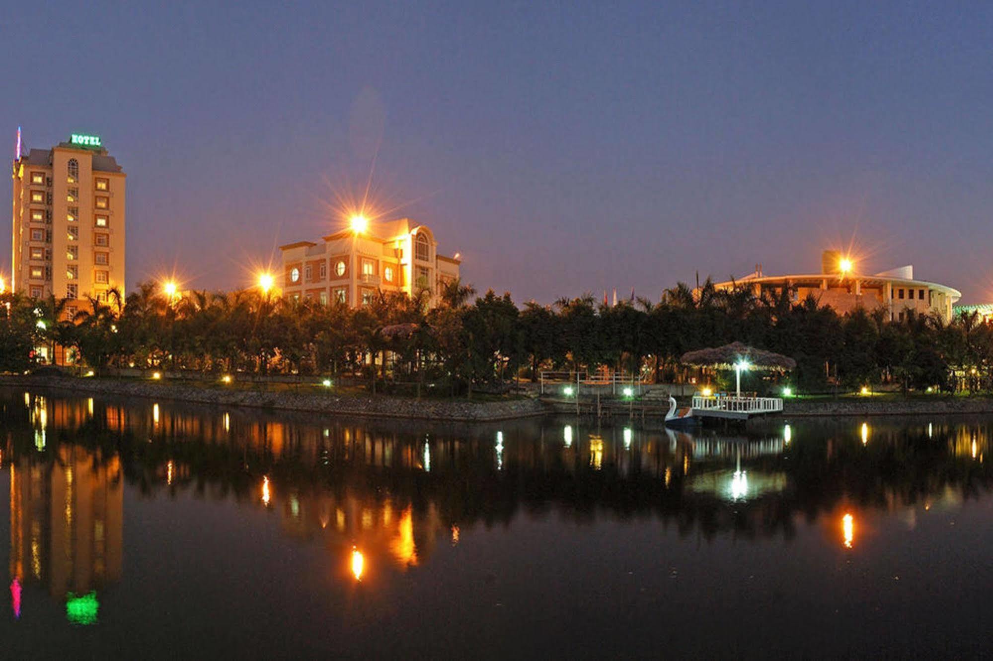 Camela Hotel & Resort Hai Phong Esterno foto