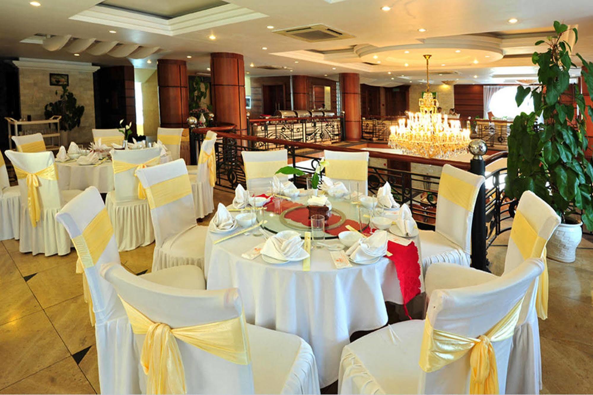 Camela Hotel & Resort Hai Phong Esterno foto